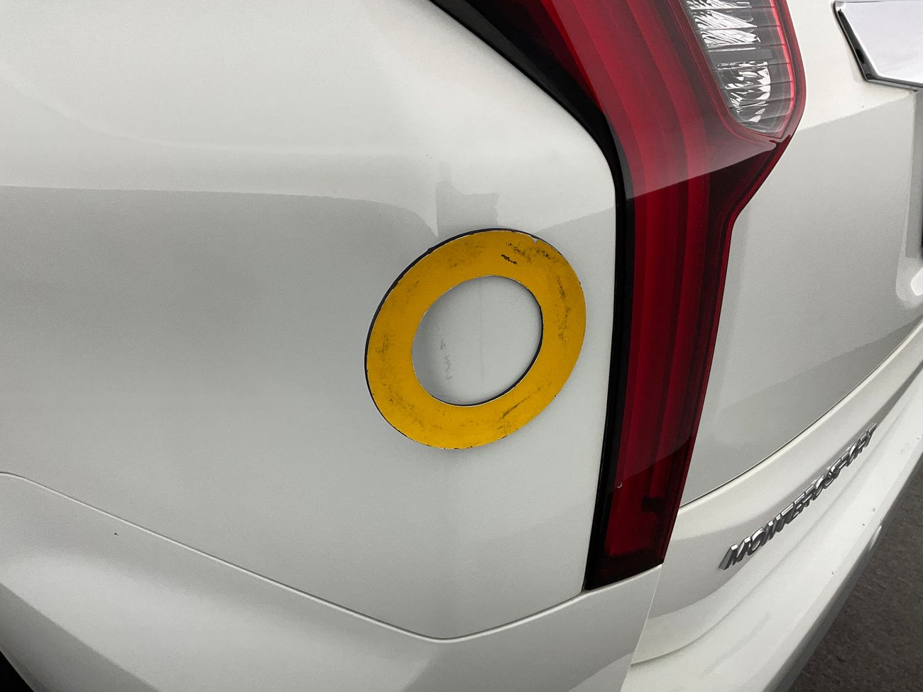 ميتسوبيشي مونتيرو سبورت GLS Premium | National Day Celebration | شامل الضمان | 0 ﺪﻔﻋﺓ ﺃﻮﻟﻯ