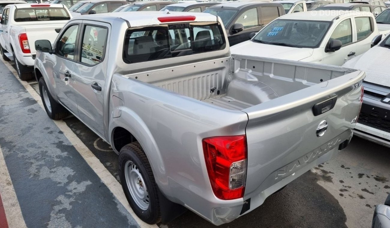 Nissan Navara Double Cab 2.5L Diesel Manual 4x4