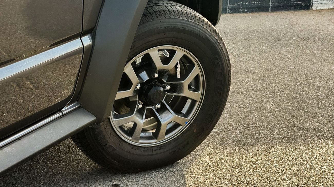 سوزوكي جيمني GLX AT 2026 (GCC Specs) 1.5L - Brand New 5 Doors