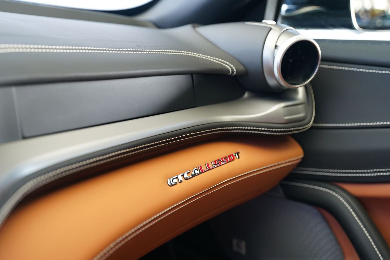 Ferrari GTC4 Lusso T