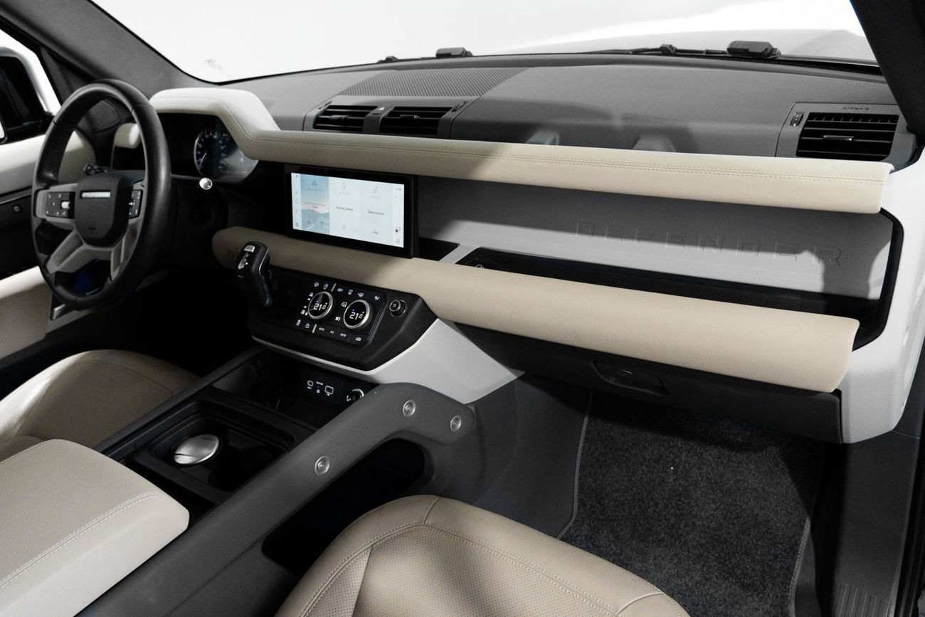 Land Rover Defender 110 SE P300 2.0L