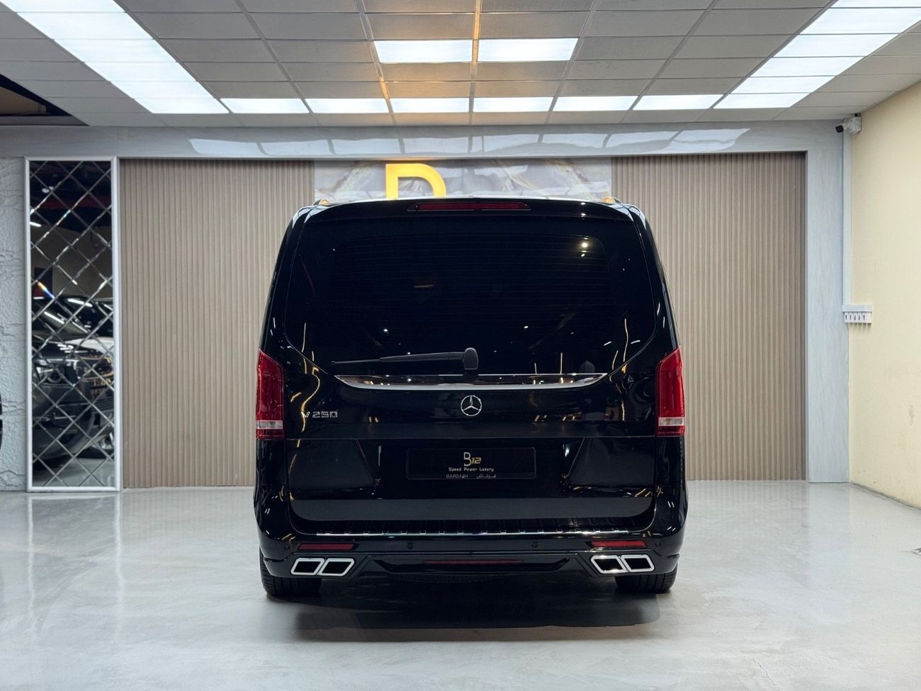 مرسيدس بنز V 250 Std 2.1L