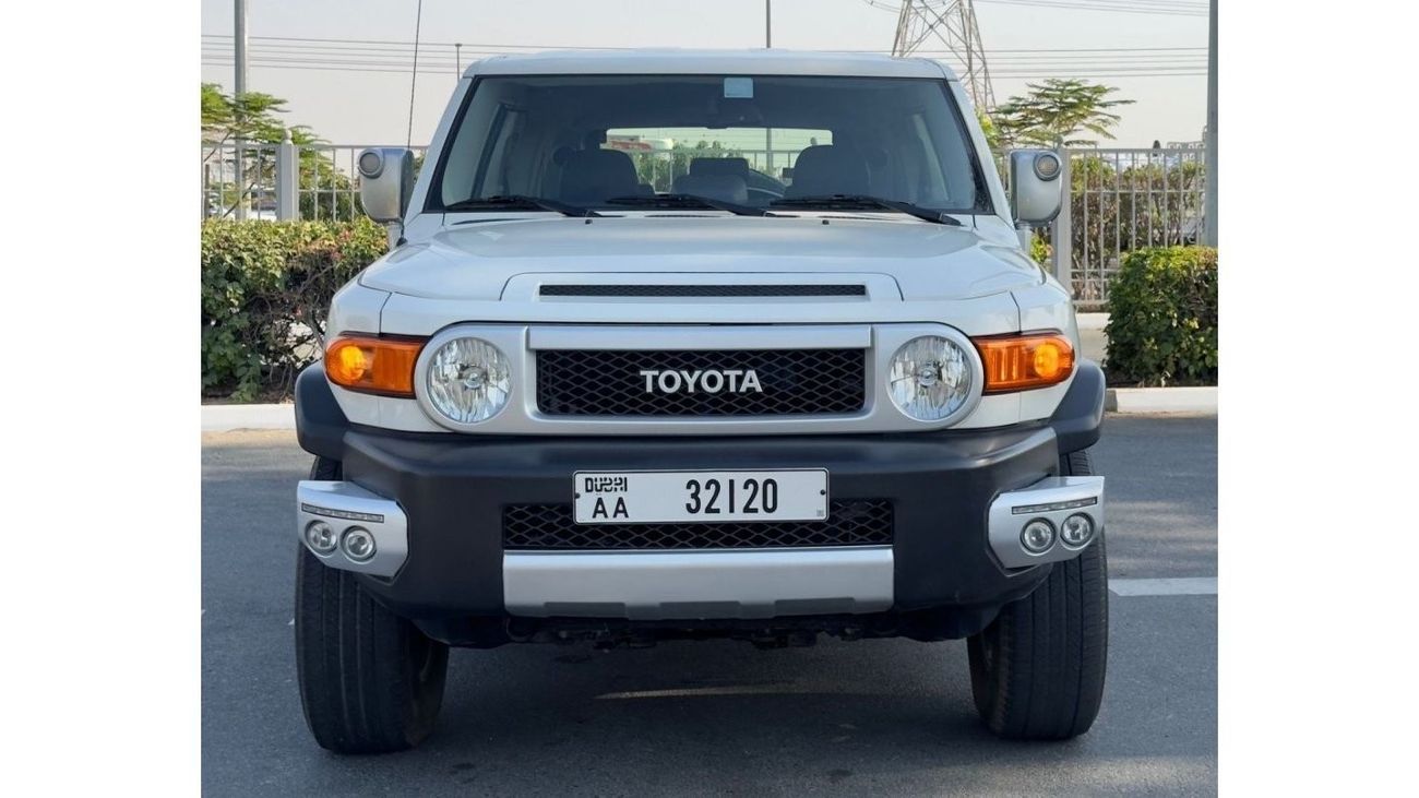 Toyota FJ Cruiser Toyota Land Cruiser VXR MODEL 2014 KM 49000 NO ACCDEINT NO PAINT