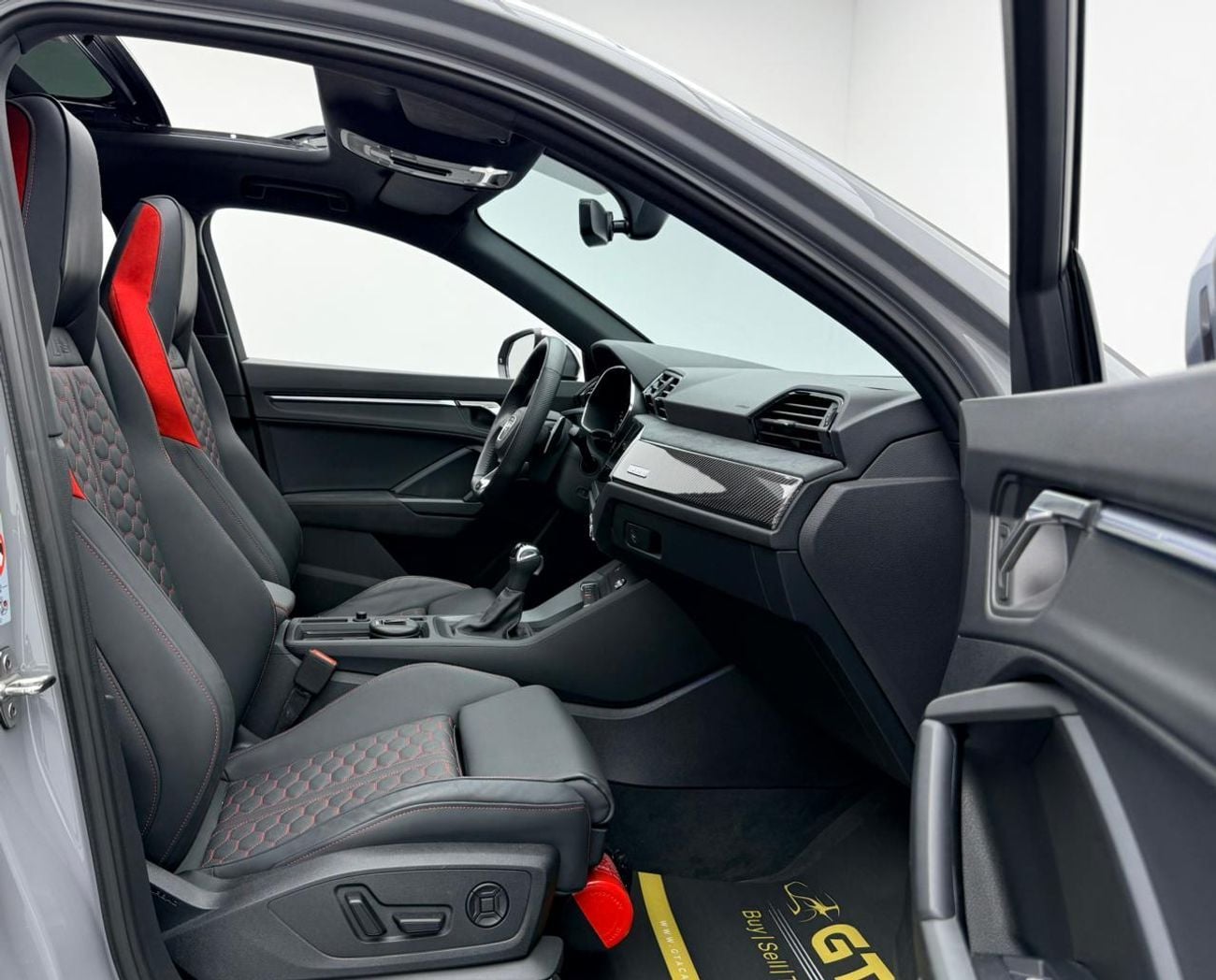 Audi RSQ3 STD 2024 Audi RSQ3 Sportback, 2029 Audi Warranty + Service Pack, Full Audi Service History, Low Km,
