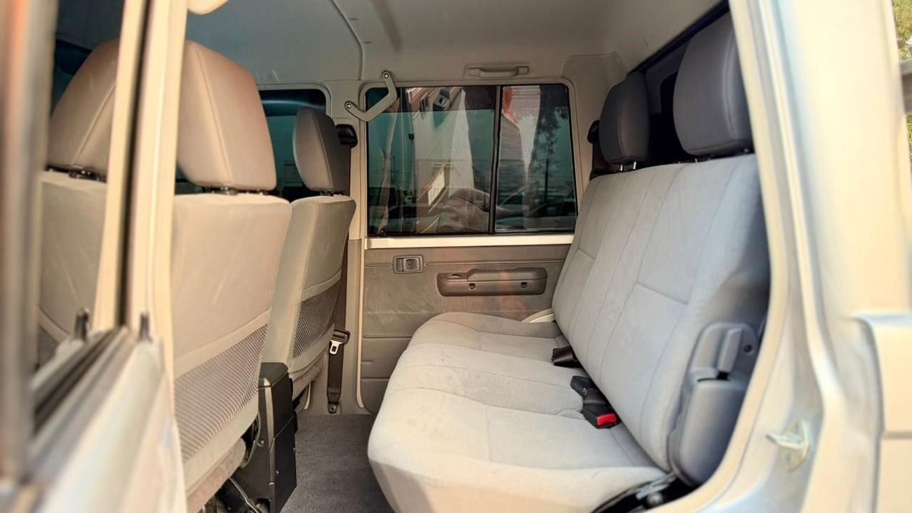 Toyota Land Cruiser Pick Up DOUBLE CABIN | X-BAR HEAVY-DUTY TOW AND RECOVERY SYSTEM | NORWELD HEAVY-DUTY ALUMINUM TRAY | 2.8L DI