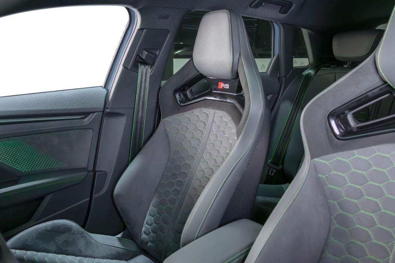 أودي RS3 TFSI quattro 2.5L Sportback