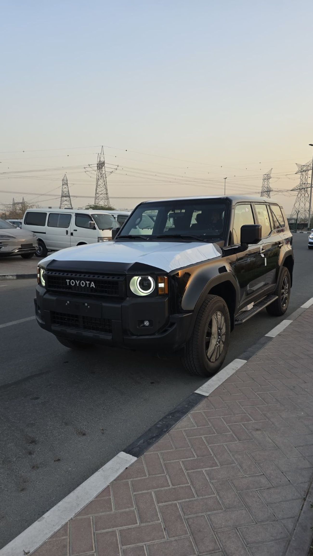 تويوتا برادو فئة اساسية