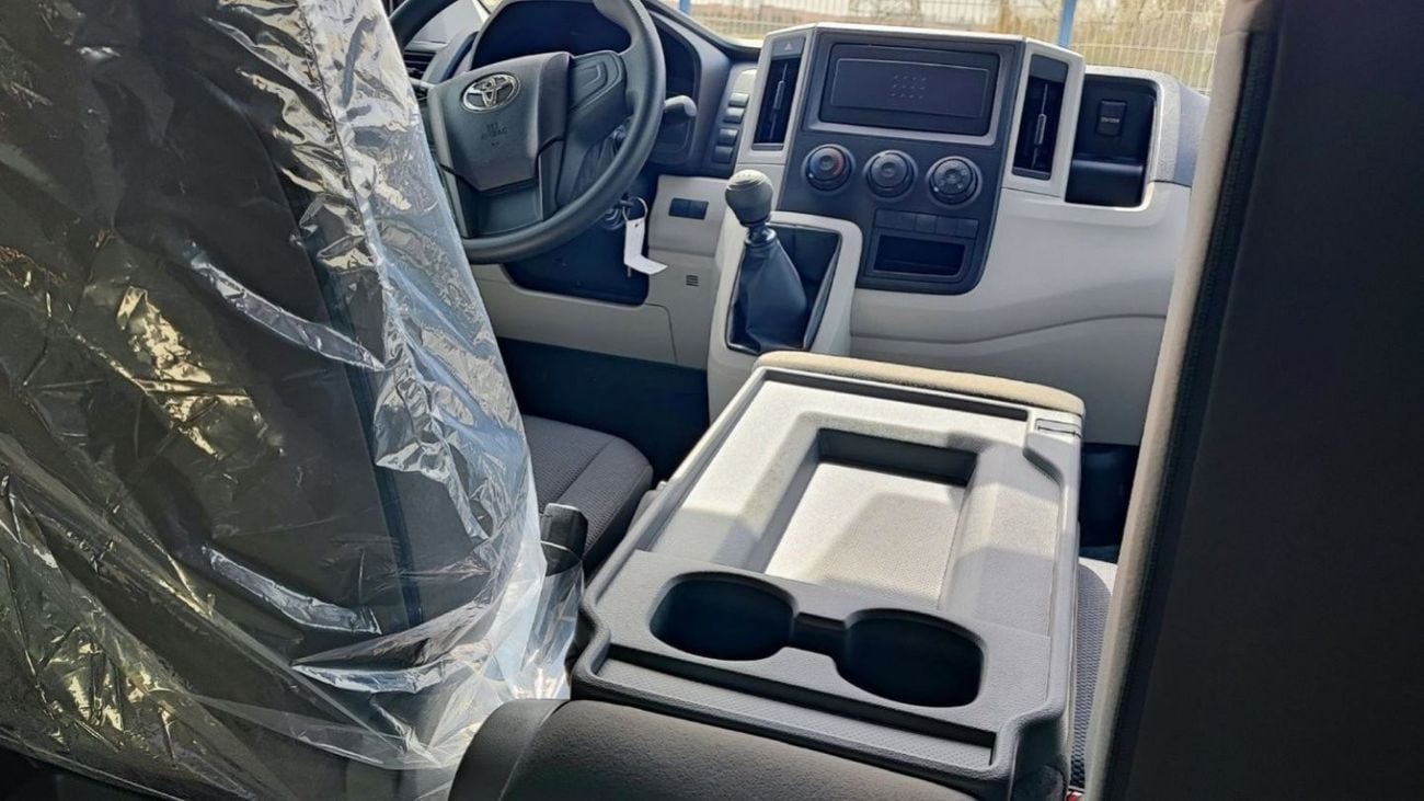 تويوتا هاياس TOYOTA HIACE 2.8L P-VAN DSL A C HI 3 MT
