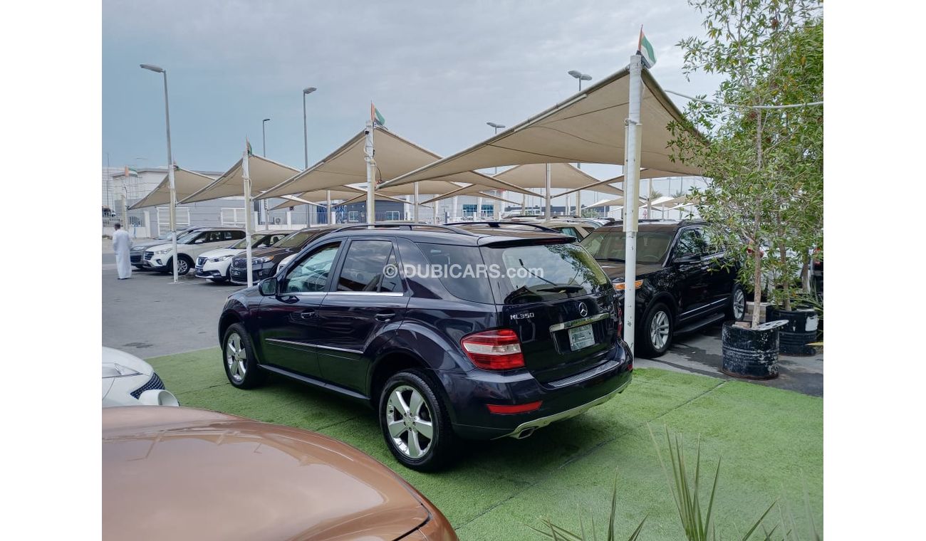 Mercedes-Benz ML 350 2010 model, leather hatch, cruise control, rear camera screen, in excellent condition
