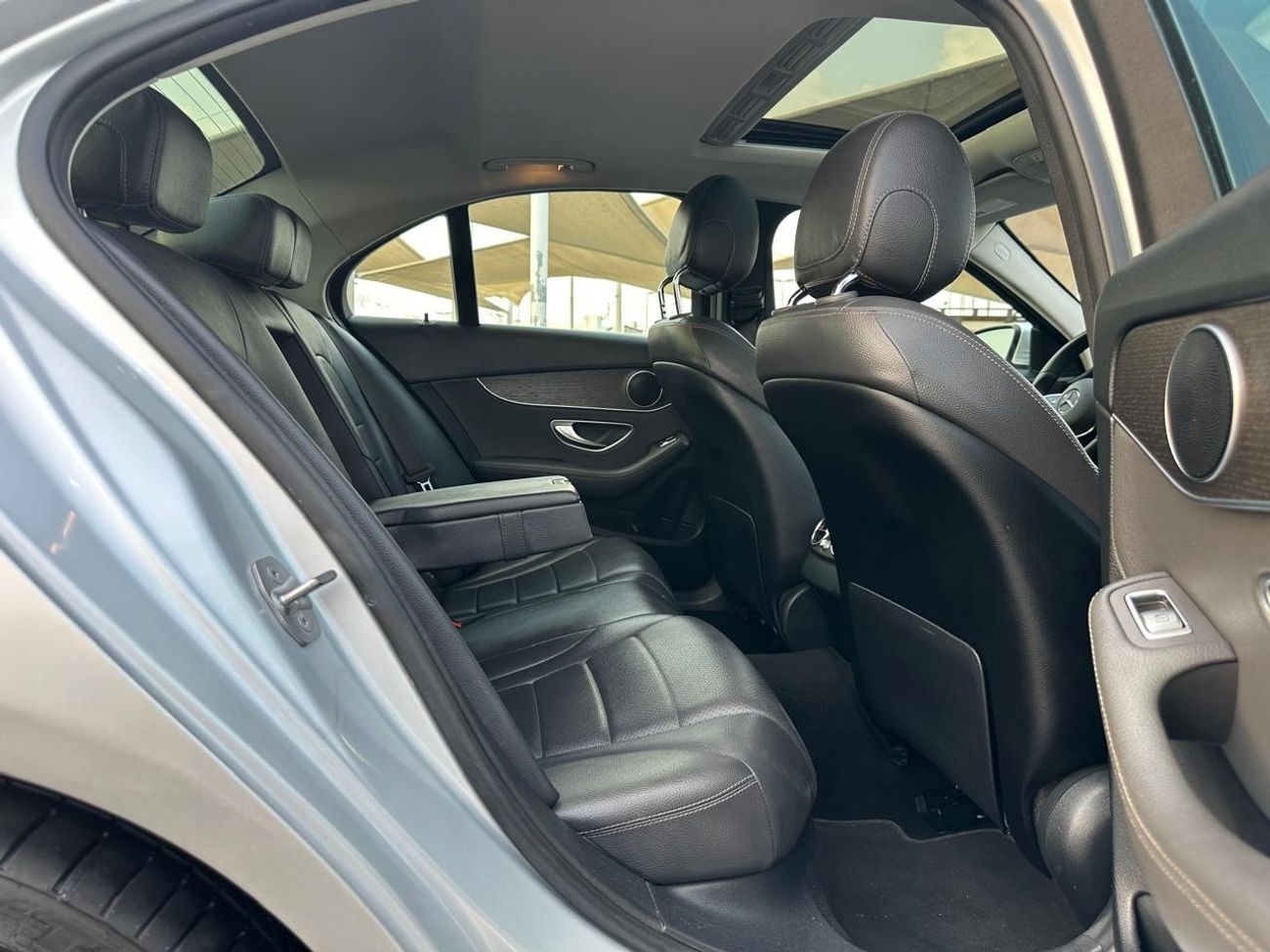 مرسيدس بنز C 300 سبورت