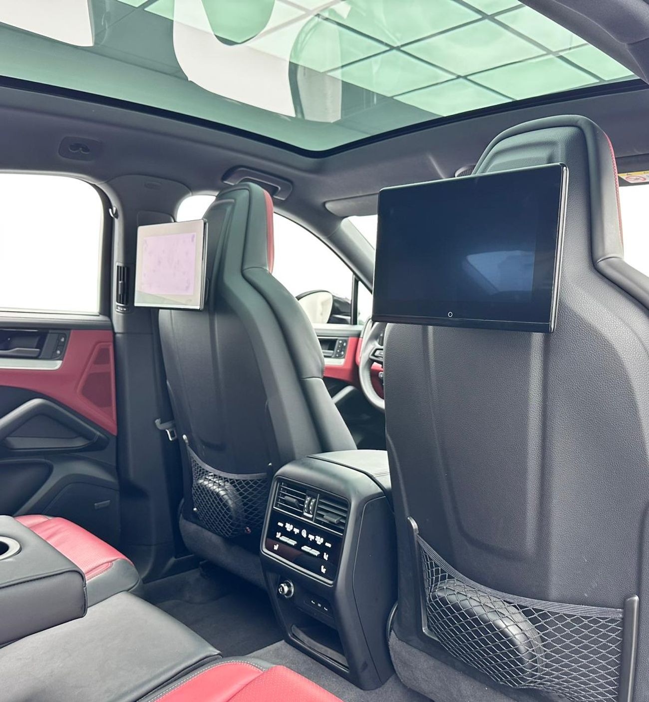 Porsche Cayenne Base Coupe 2025 Porsche Cayenne Coupe, Jan/2027 Porsche Warranty, Porsche Full Service History, GCC