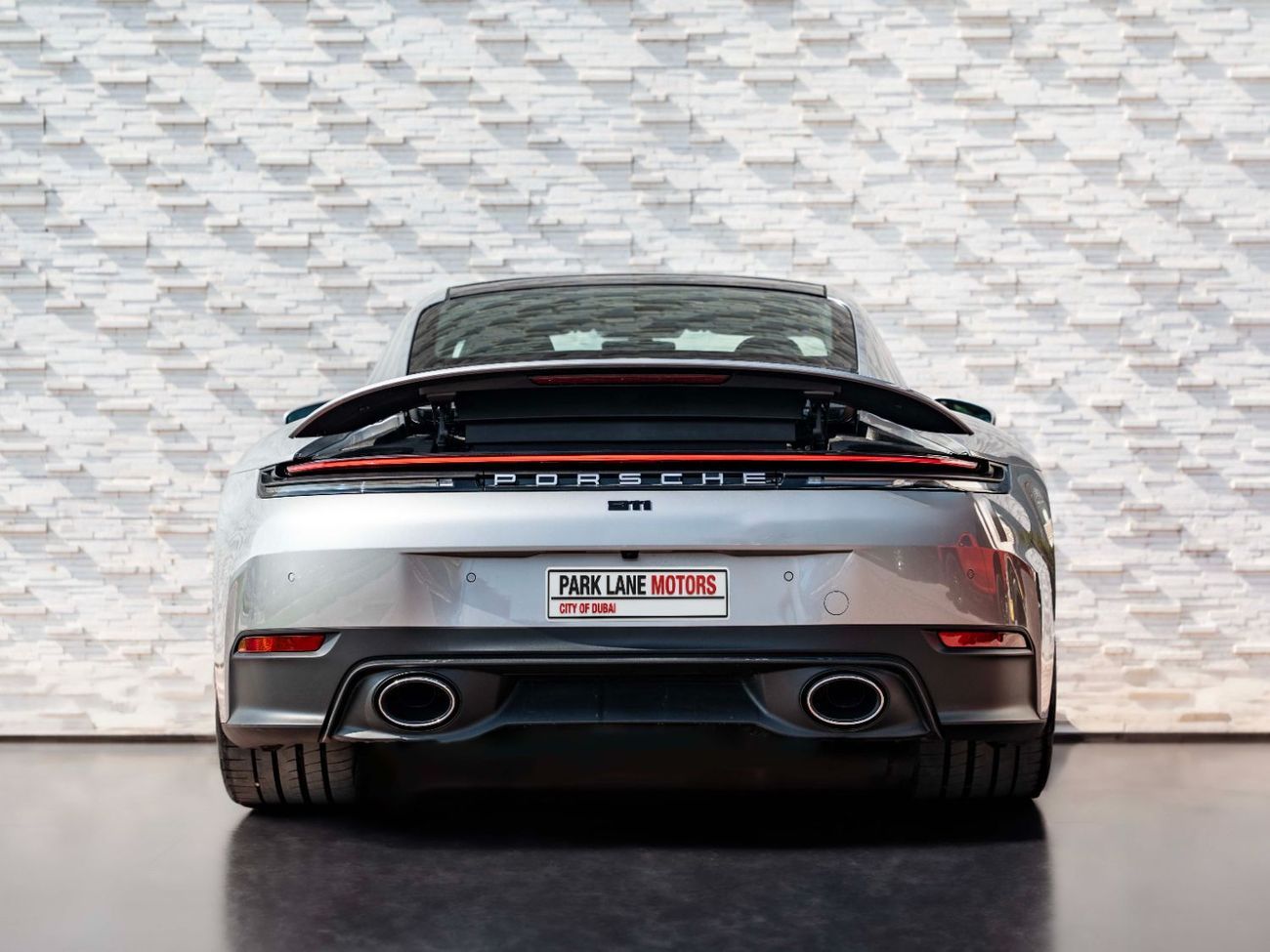 Porsche 911 Carrera 3.0L (444 HP) Coupe