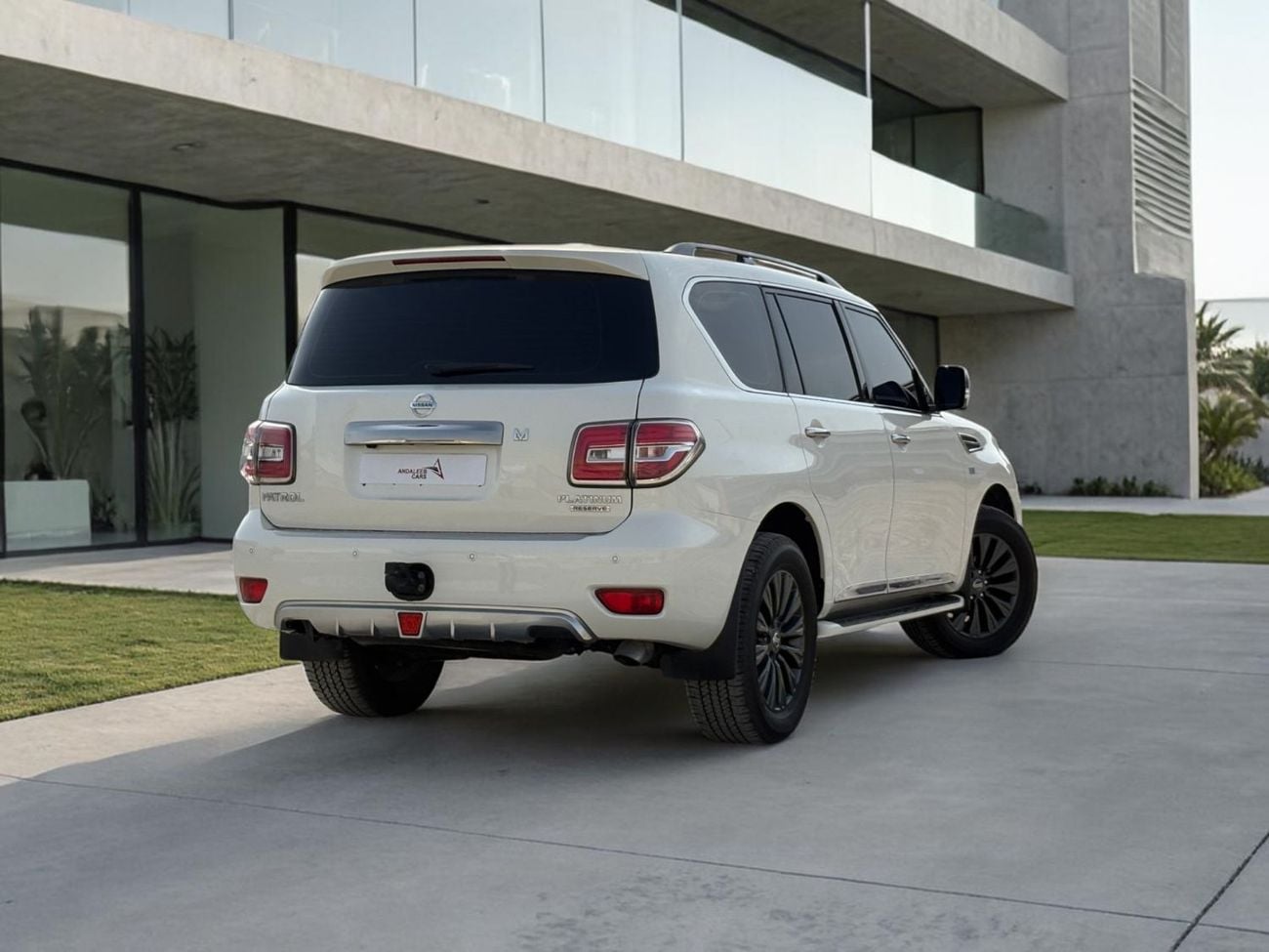 نيسان باترول AED 2,320 P.M | 0% DOWN PAYMENT | NISSAN PATROL PLATINUM | 5.6L V8 4WD | 2019 | GCC SPECS