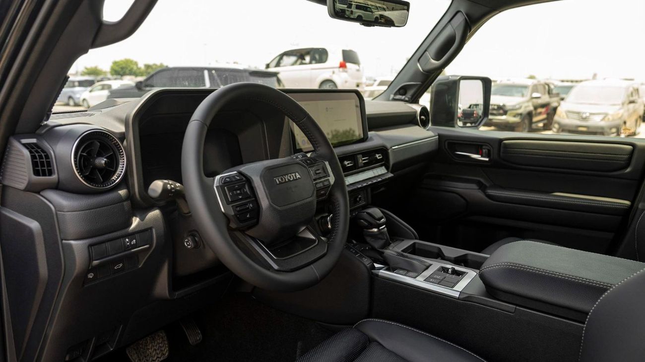 تويوتا برادو Toyota Prado Premium 2.4L petrol MY 2025