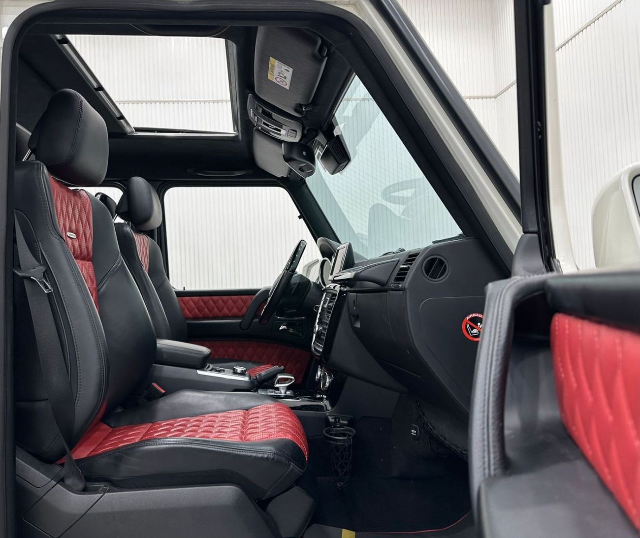 Mercedes-Benz G 63 AMG 2015 Mercedes G 63 AMG(Full Option), 3 Years GTA Service Contract, Full Service History, GCC