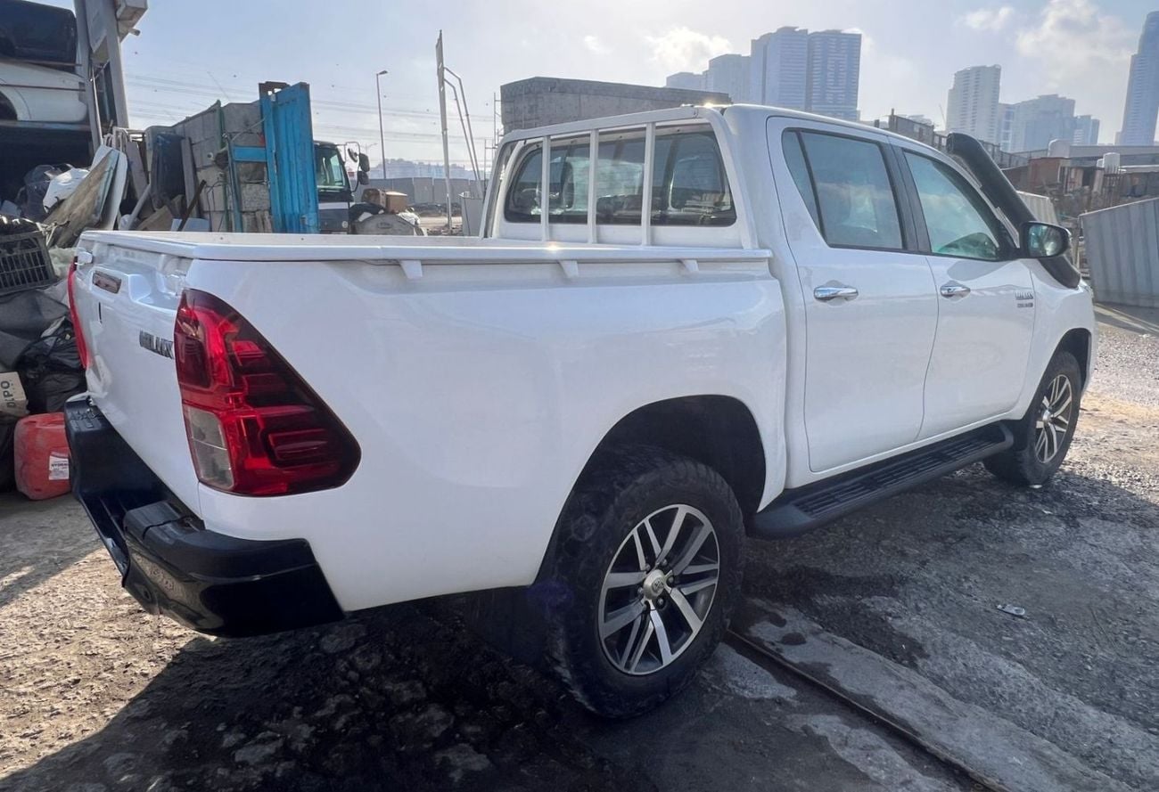 Toyota Hilux diesel engine ,2.8 liter ,manual gear ,year model 2016 ,right hand drive ,only for export available