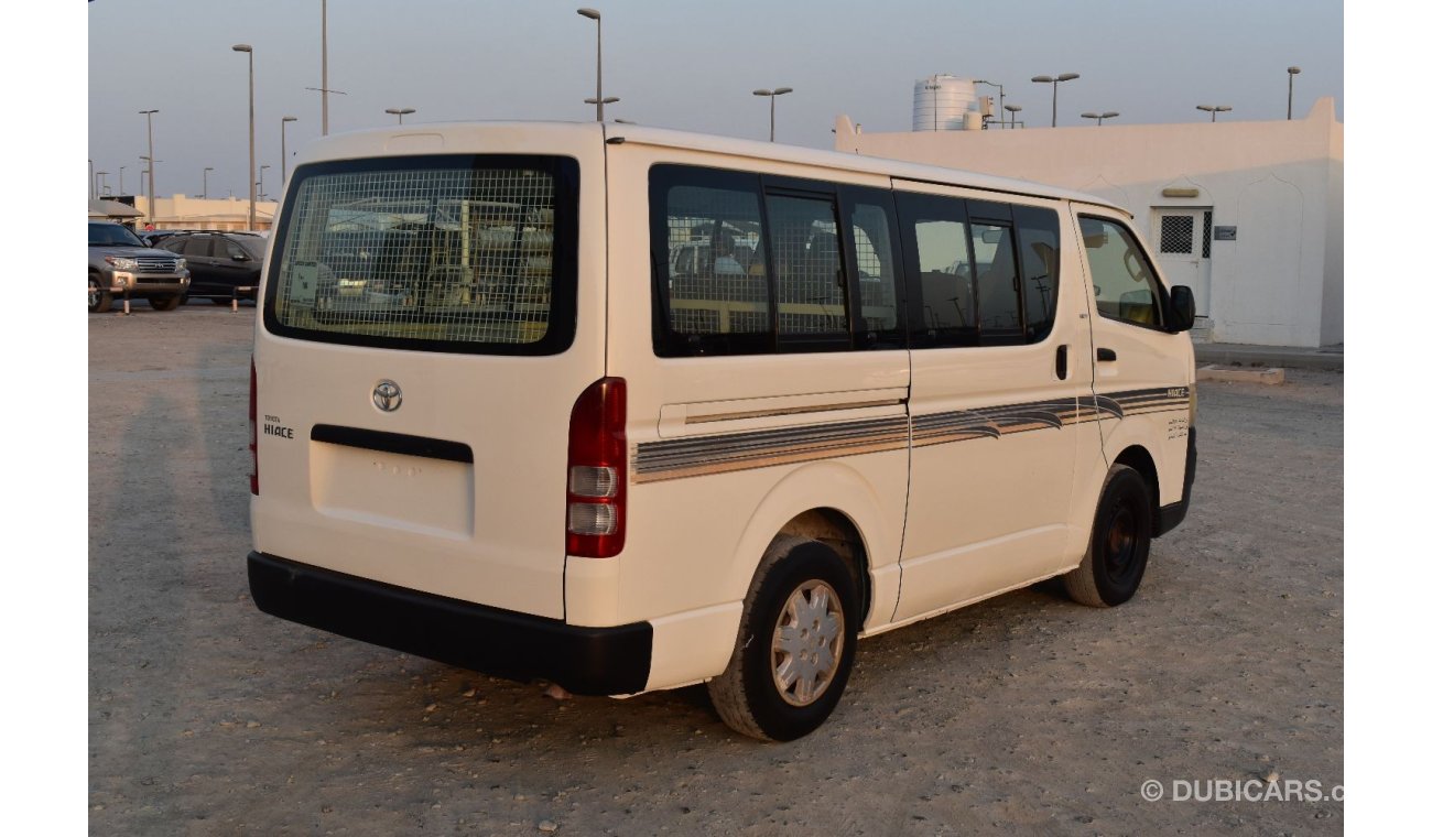 تويوتا هاياس 2006 | TOYOTA HIACE 2.7L | 6-STR- GLASS VAN STD ROOF|5-DOORS|  GCC | VERY WELL-MAINTAINED | SPECTACU