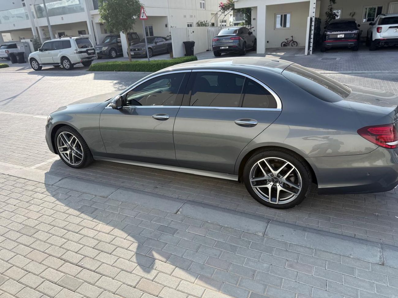 مرسيدس بنز E300 AWD (4MATIC), 2.0L turbo