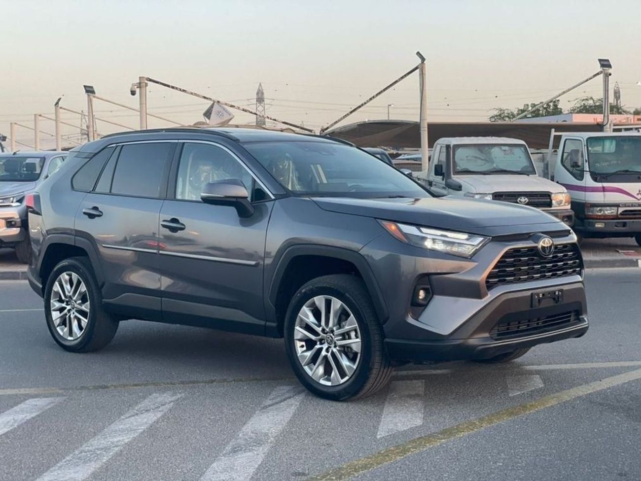 Toyota RAV4 2024 Toyota Rav4 XLE Premium+ 2.5L V4 - AWD 4x4 - Full Option With Radar - 2 Keys -