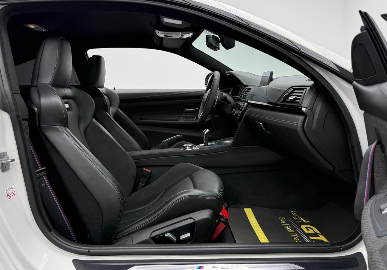 BMW M4 CS 3.0L 2018 BMW M4 Club Sport ,Full BMW Service History ,Excellent Condition ,GCC