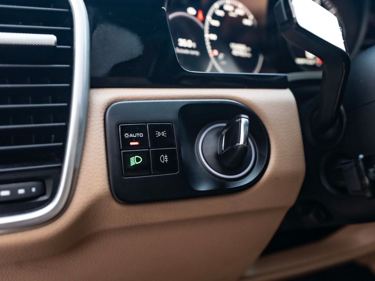 Porsche Cayenne S 2.9L (440 HP)