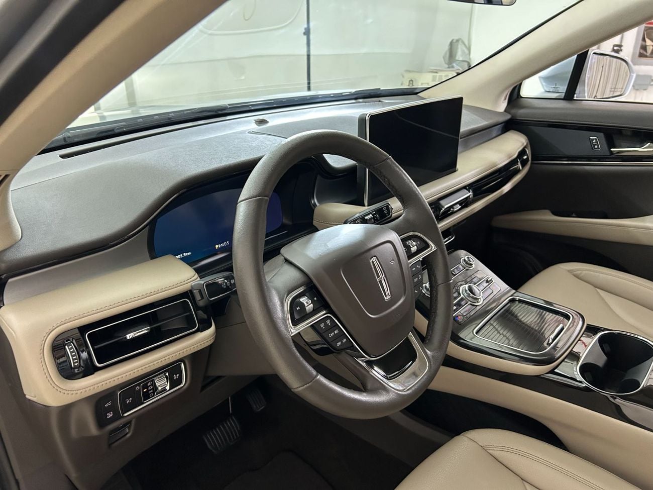 لينكولن ناوتيلوس Std 2.0L