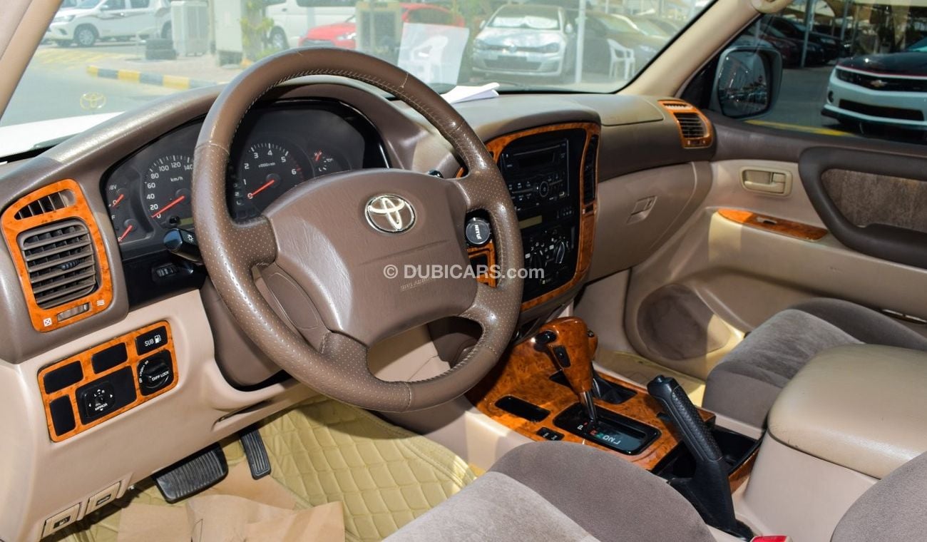 Toyota Land Cruiser VXR V8