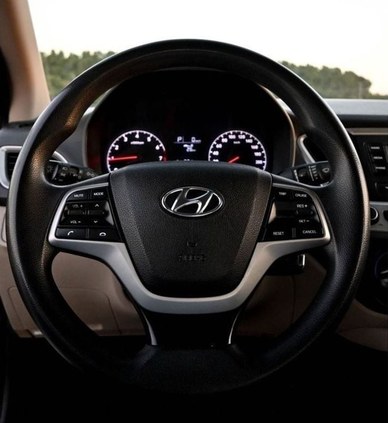 Hyundai Accent Base 1.6L (138 HP) Hyundai Accent 2020 GCC 1.6L in excellent condition, inside and out