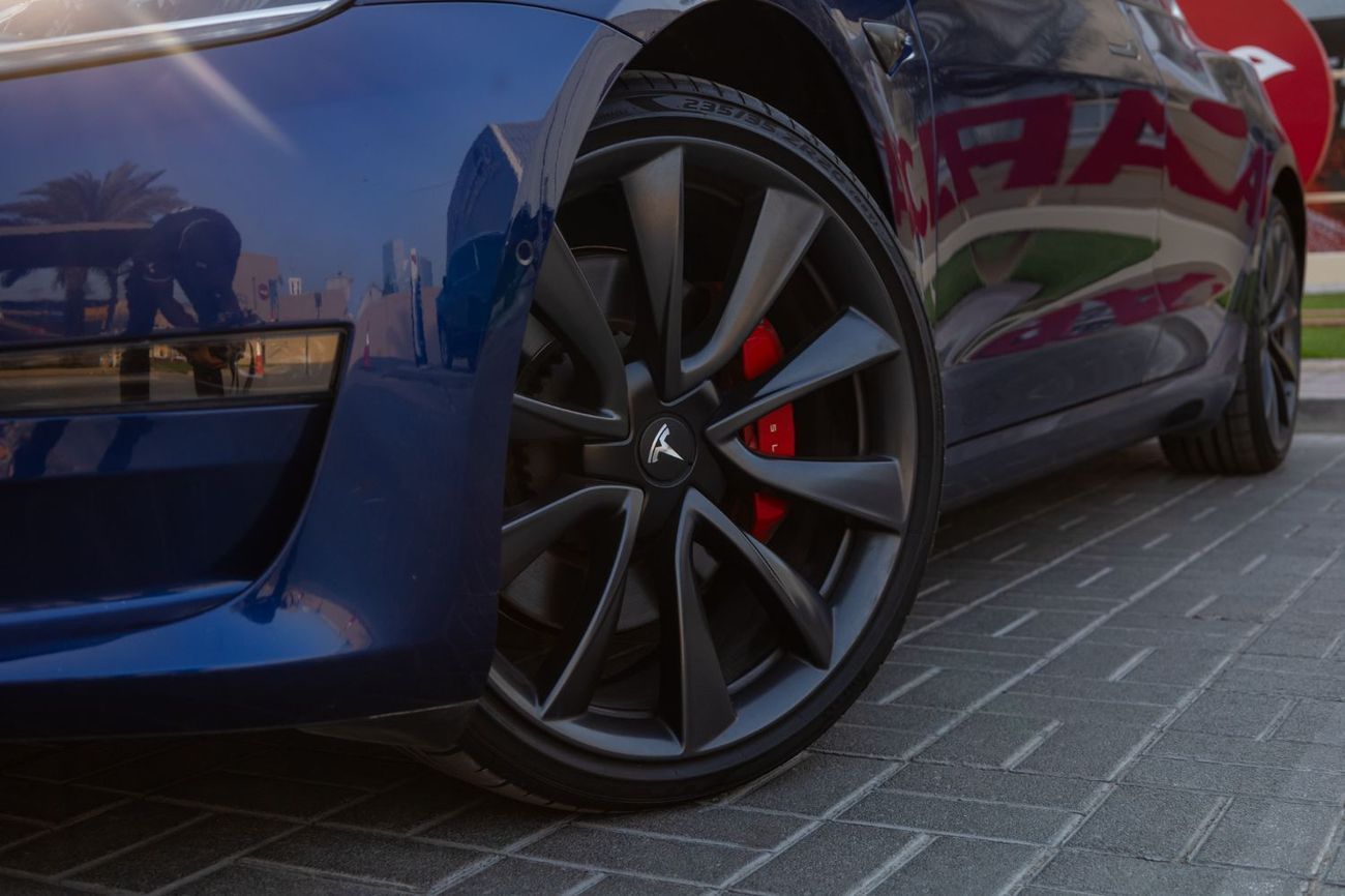 تسلا موديل 3 Performance (AWD)