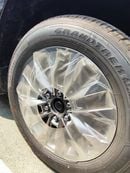 Toyota Land Cruiser VX TOYOTA Land Cruiser VX 4.0 P AT Omani SPECS Fully Loaded| Soft door close | JBL| Back LED lighting|