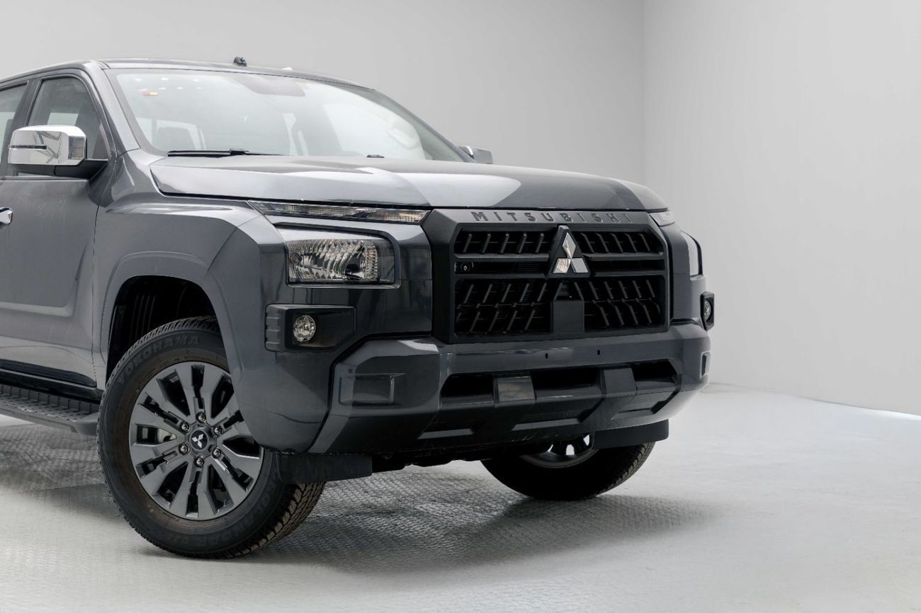 Mitsubishi L200 GLS 2.4L - Manual - Grey Inside Black | Export Only