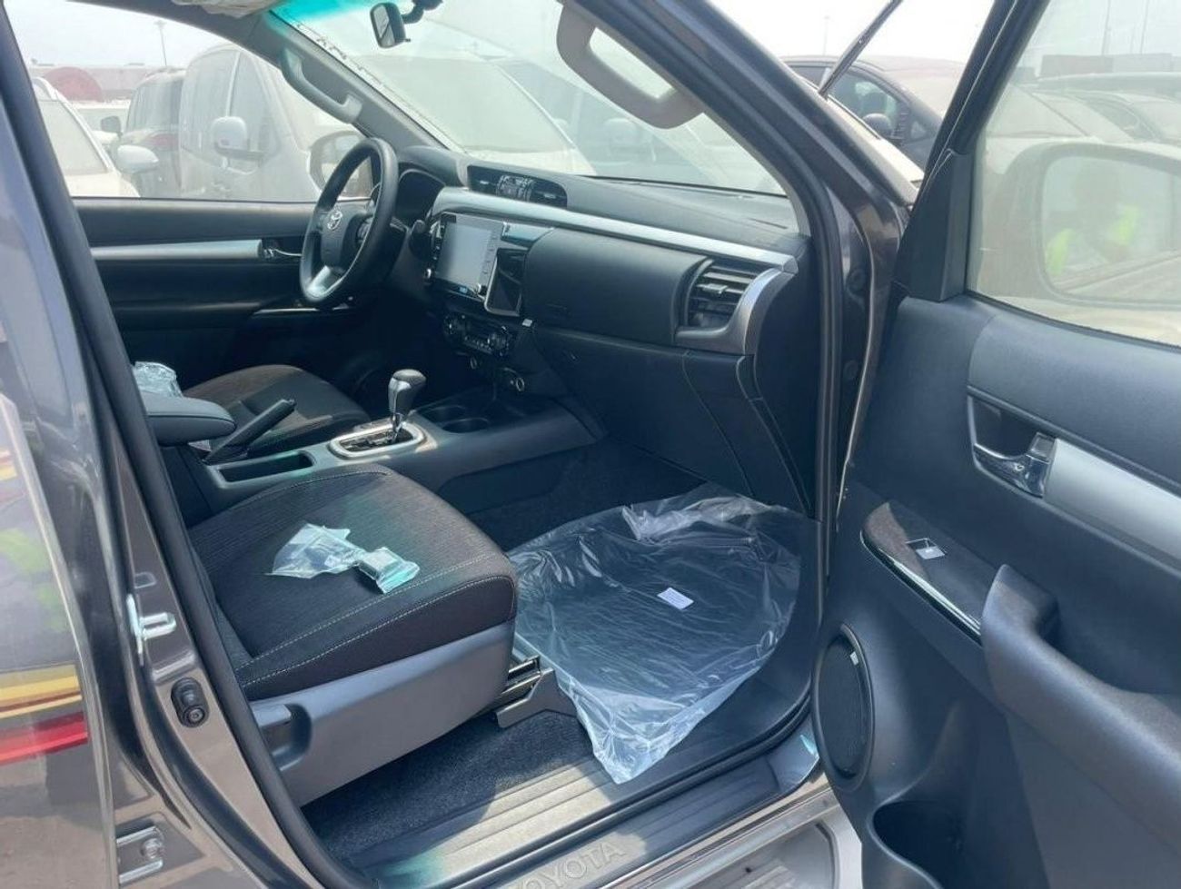 Toyota Hilux ECT0004 - Toyota Hilux DCab GLX - 2.4L Diesel Auto - Grey