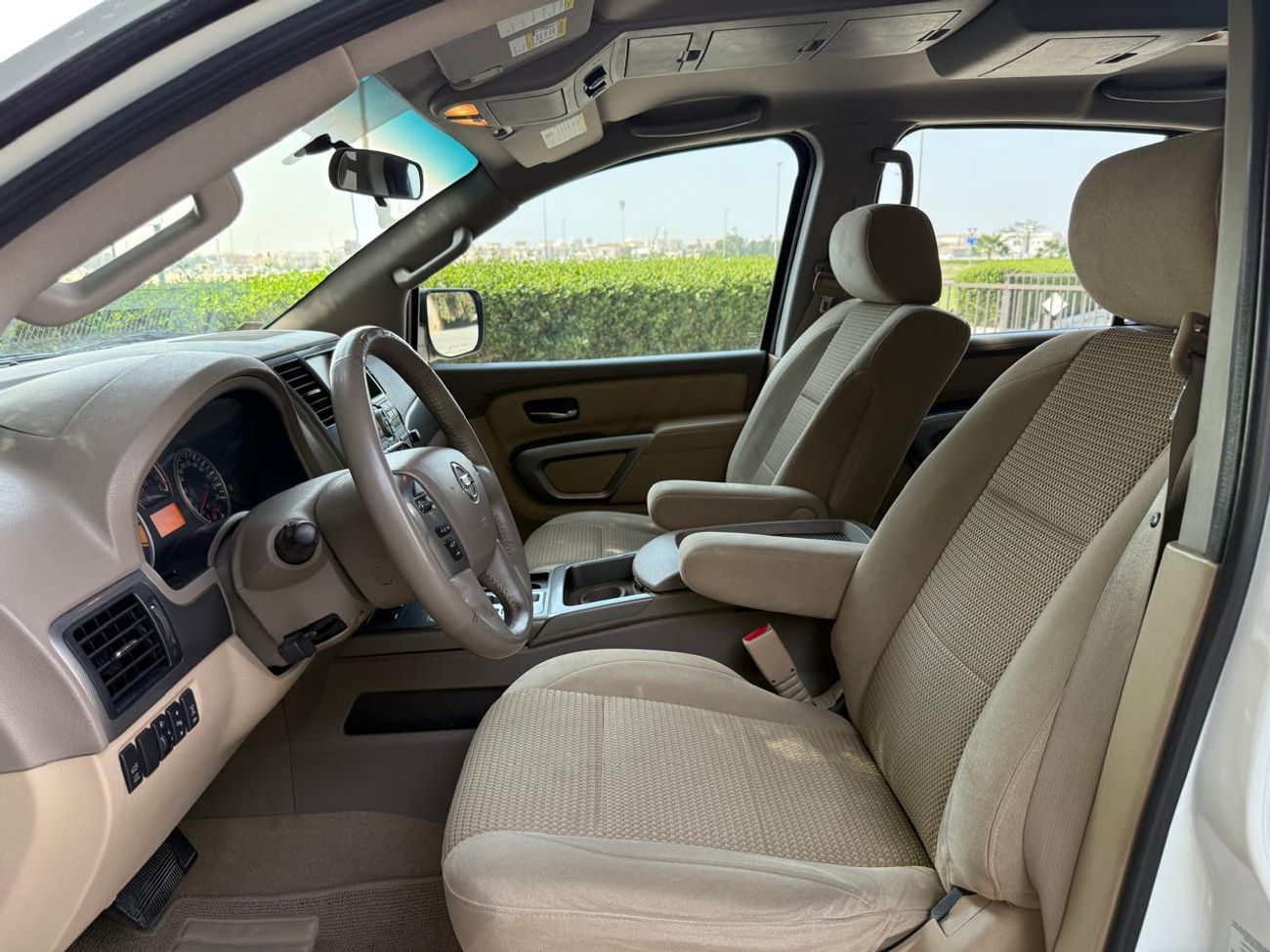 Nissan Armada SE 5.6L (317 HP)