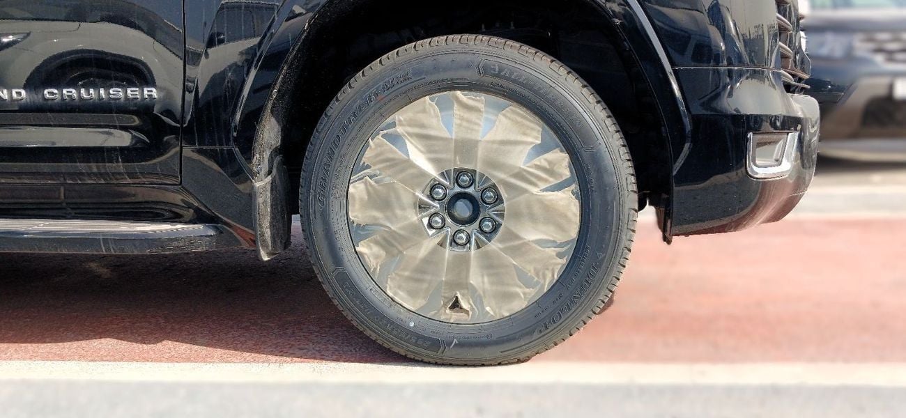 تويوتا لاند كروزر VX LC300 VX 3.3L Diesel 2025YM