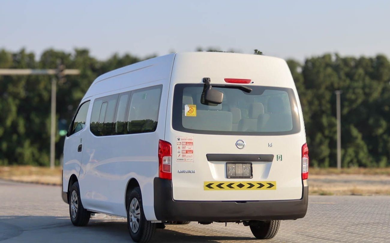 Nissan Urvan Microbus 2.5L M/T Petrol Nissan Urvan 2022 -GCC- accident-free  2.5L-13 seats, excellent condition