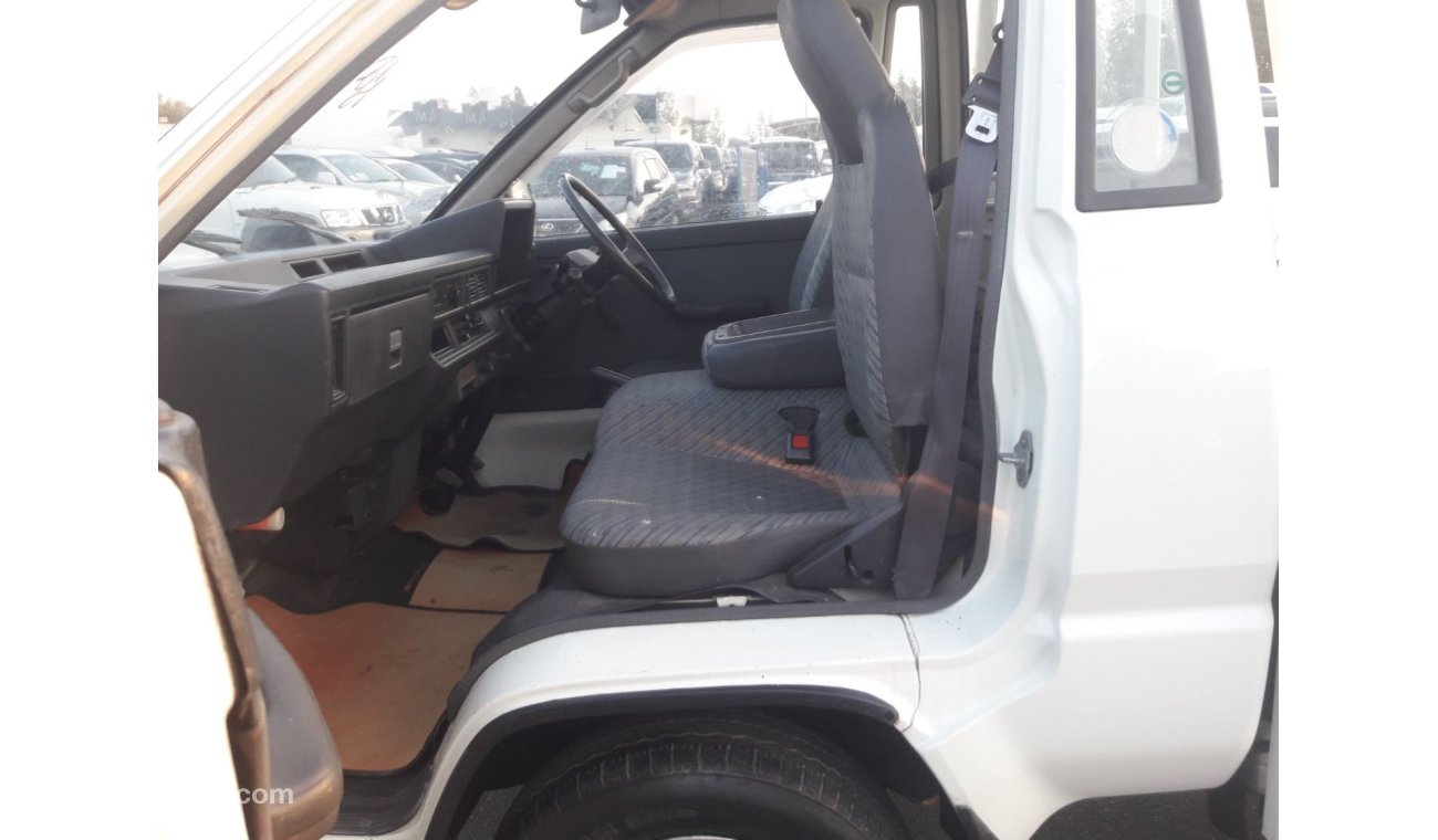 تويوتا لايت آيس TOYOTA LITEACE TRUCK RIGHT HAND DRIVE (PM1017)