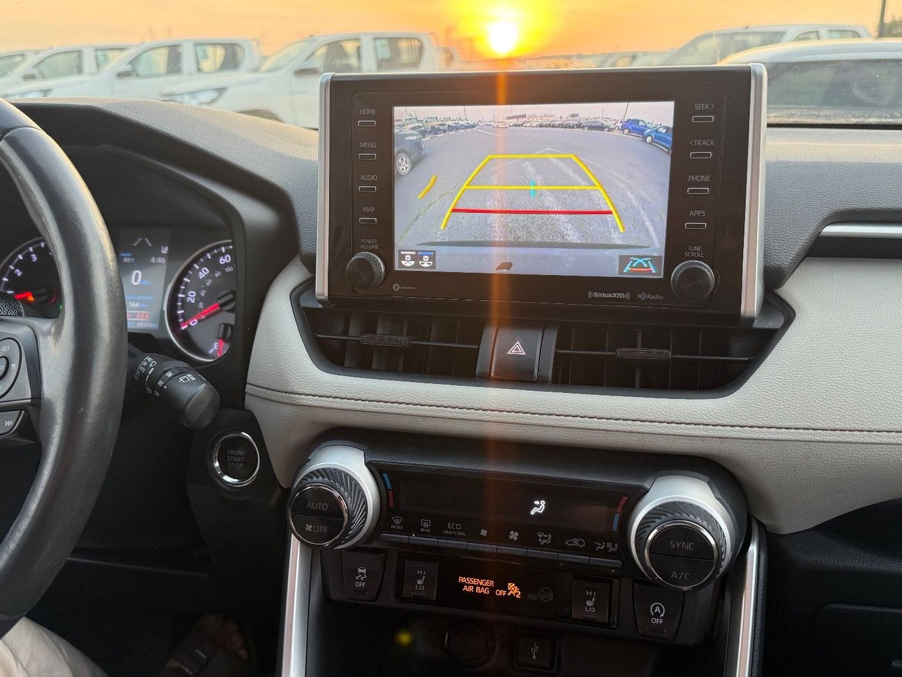 Toyota RAV4 2020 TOYOTA RAV4 XLE 4x4 FULL OPTIONS IMPORTED FROM USA