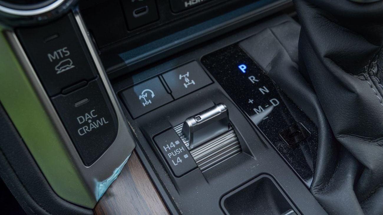 Toyota Land Cruiser TOYOTA LANDCRUISER 3.3 GXR MID DSL-2025YM