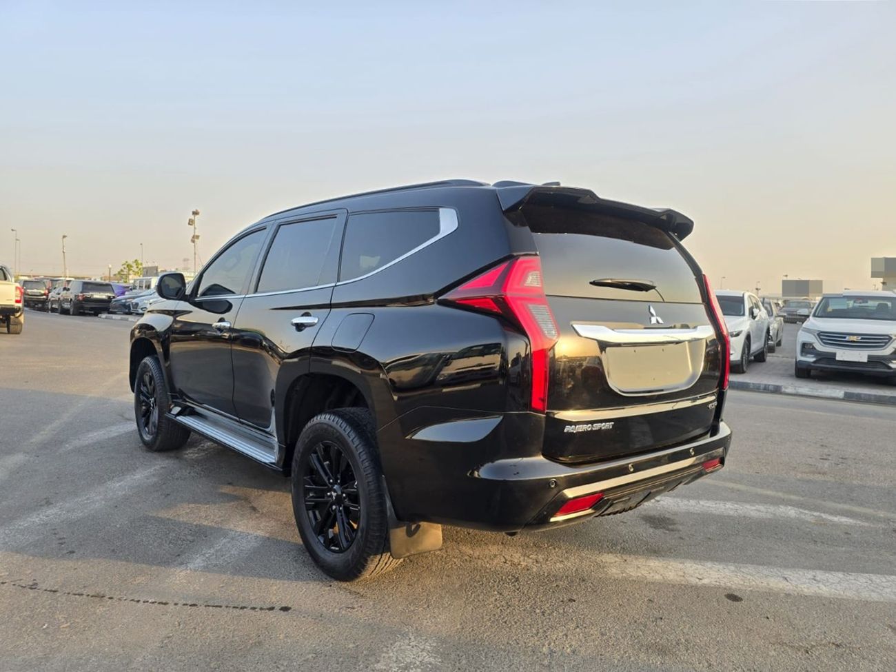 Mitsubishi Pajero 2022 MITSUBISHI PAJERO SUV RHD 2.4 L DIESEL AUTOMATIC (PM06834)