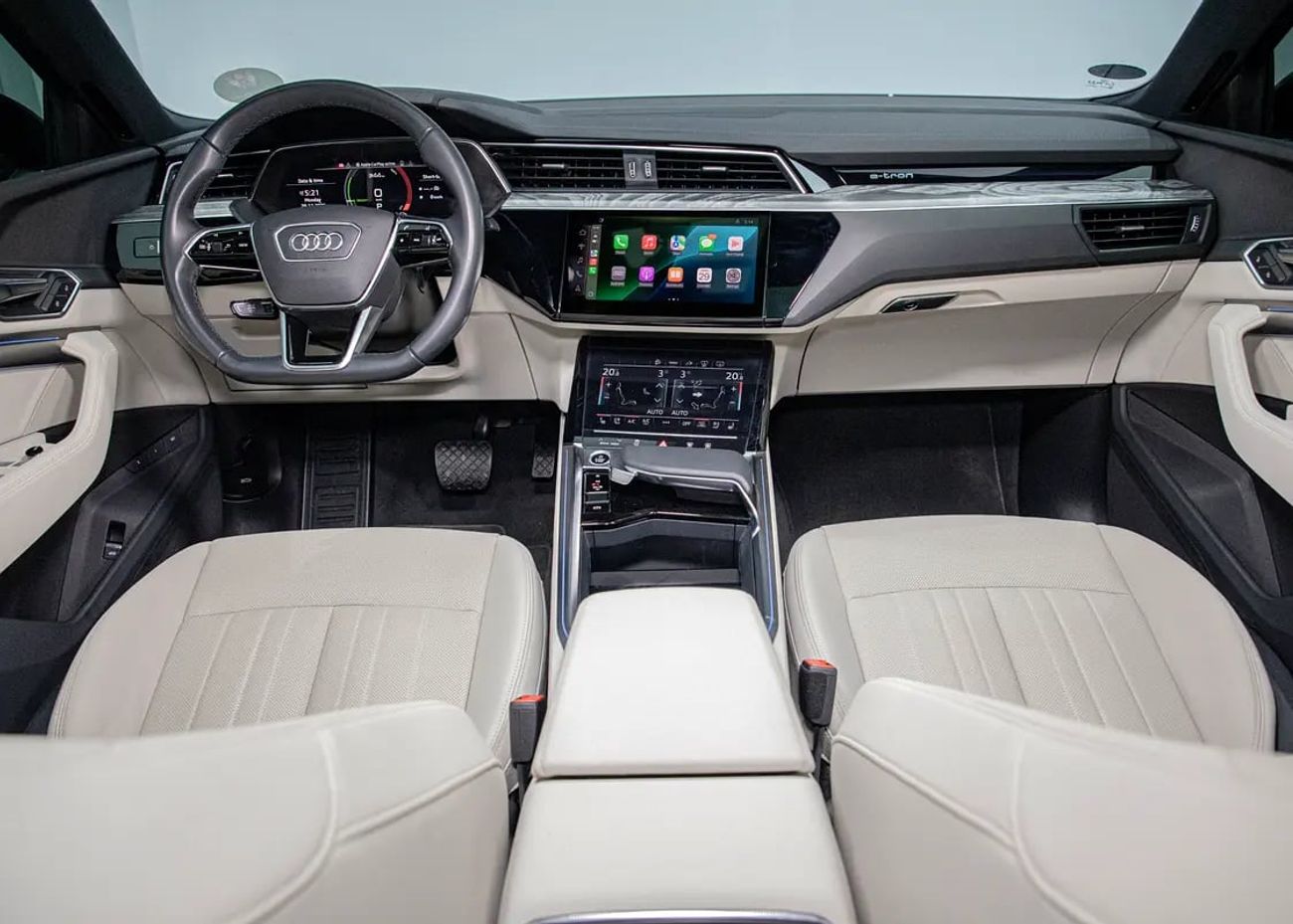 أودي اي ترون 55 Quattro