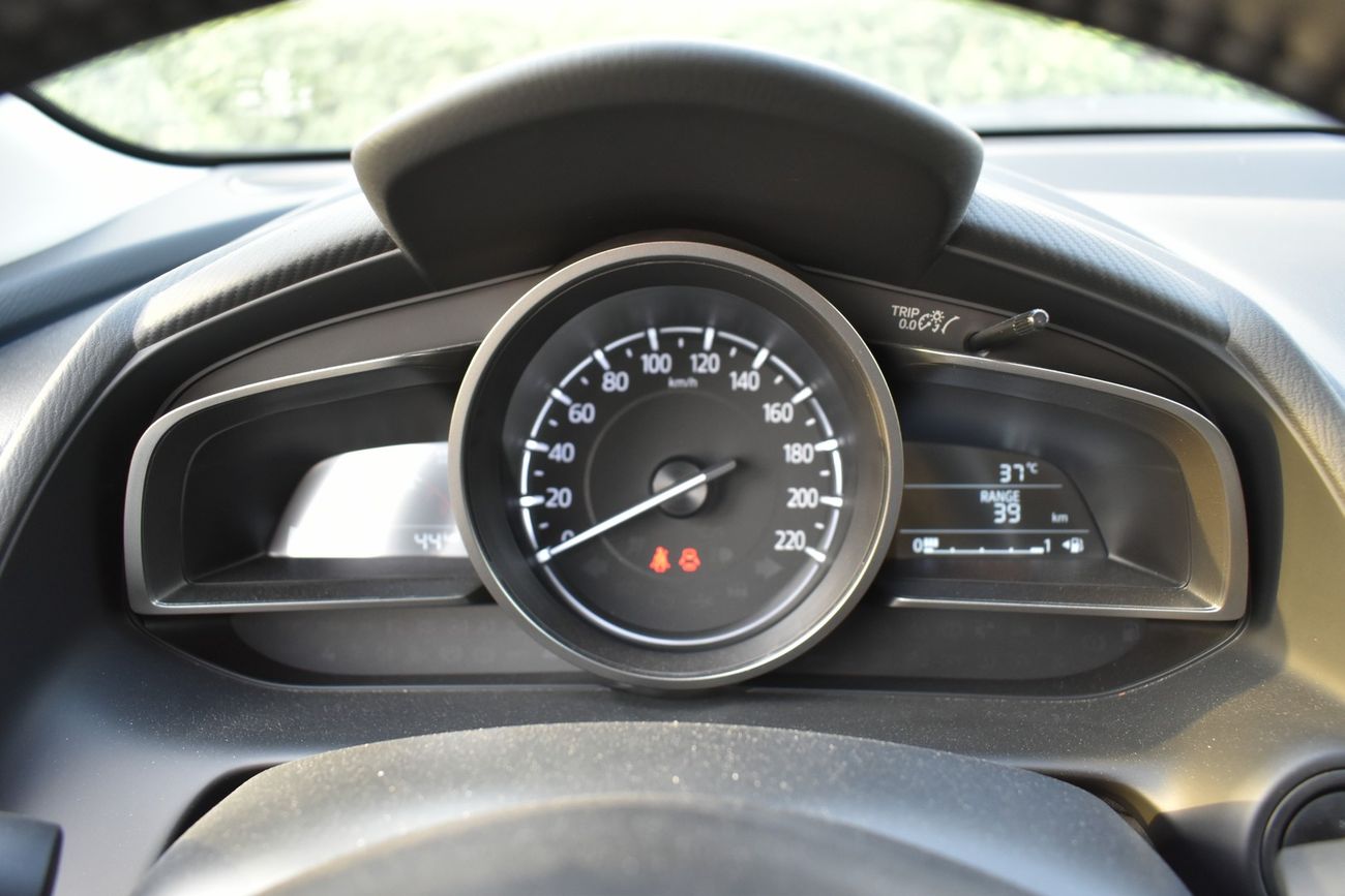 مازدا CX3 MID OPTION - AWD - GREY - FREE 1 YEAR INSURANCE+REG & 3 YEARS SERVICE+WARRANTY - T&C Apply