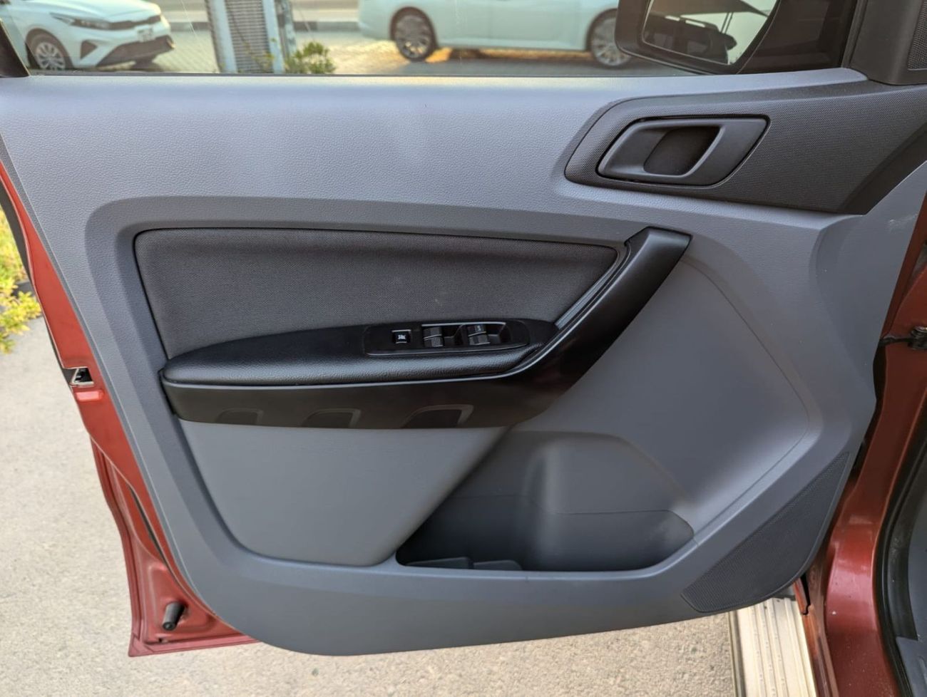 Ford Ranger 2015 FORD RANGER ENGINE 2.2 4 CYINDERS diesel automatic clean car without accident available in REBO