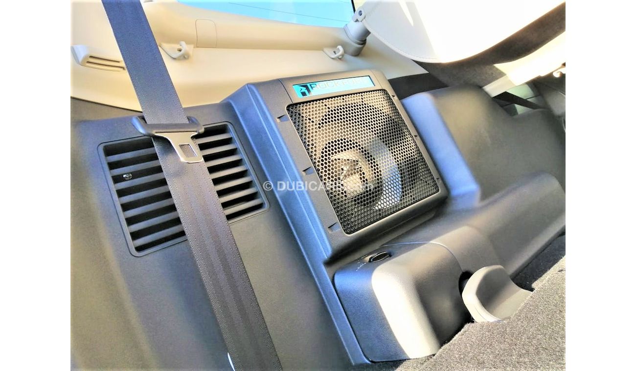 ميتسوبيشي باجيرو V4 مع فتحه سقف  فل اوبشن