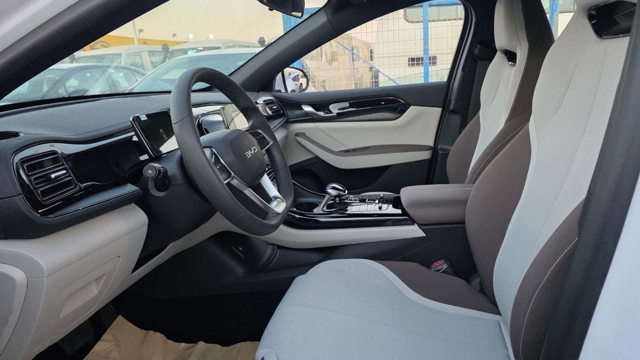 BYD QIN PLUS STD 2025 GCC BYD QIN PLUS PHEV 1.5L WHITE