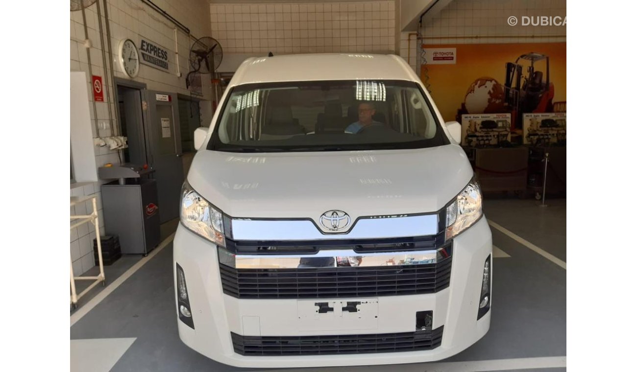 Toyota Hiace 2020YM COMMUTER HR 2.8L DIESEL,MT ,14 Seats, 3 points seat belts, special offer