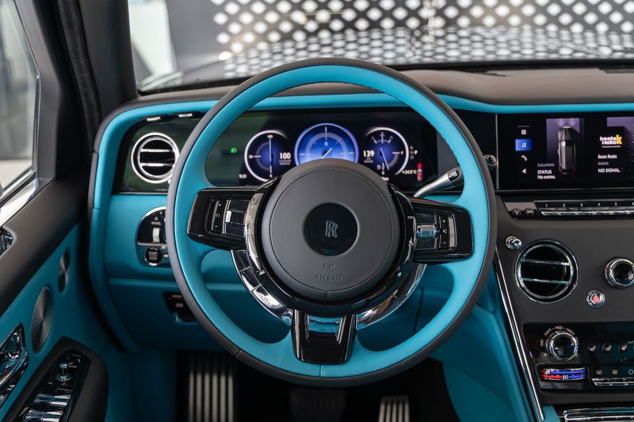 Rolls-Royce Cullinan ROLLS-ROYCE CULLINAN | SILVER BADGE | FULL OPTIONS | BESPOKE SOUND SYSTEM | EUROPEAN SPECS | 2026