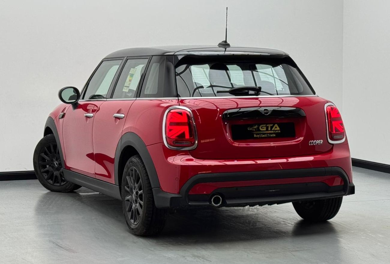 ميني كوبر Std 1.5L (5 Seater)