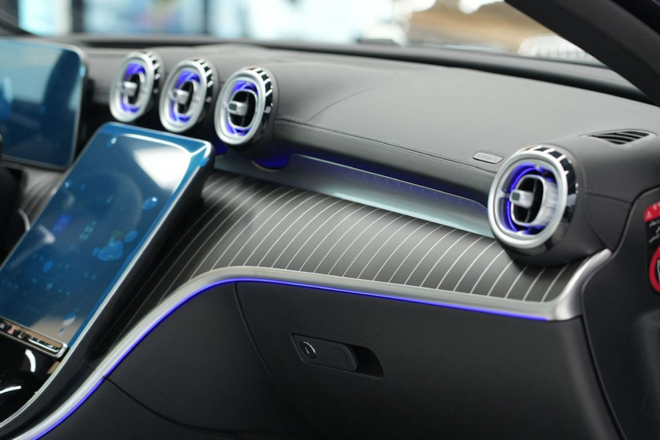 مرسيدس بنز C 200 Mercedes-Benz C 200 Premium | 2026 GCC 0km | Agency Warranty | AMG Package | 360 View