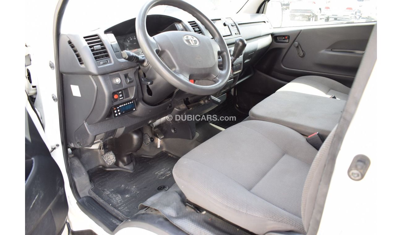 Toyota Hiace GL - Standard Roof Toyota Hiace Chiller Van,model:2018. Free of accident