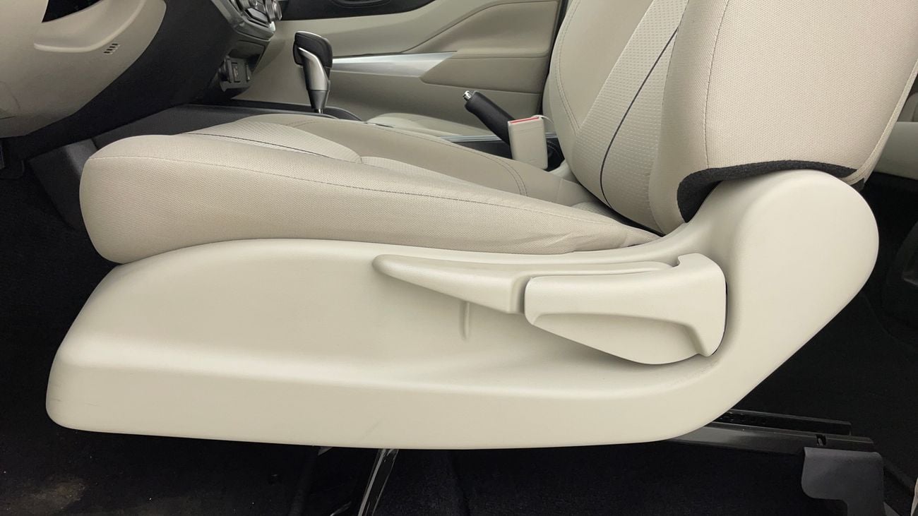 نيسان إكستيرا SE 2.5 | بدون دفعة مقدمة | اختبار قيادة مجاني للمنزل